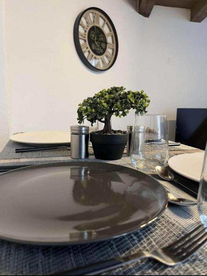 Apartamento Delice De Nimes Exterior foto